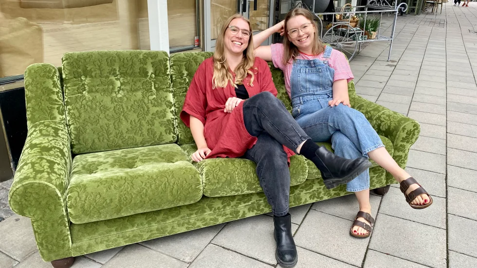 Sara Berglund och Julia Zeidlitz har startat en unik verksamhet. "Jag är både taggad och skräckslagen", säger Sara inför öppningen.