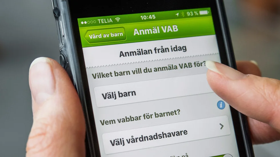 Enköpingsbon har åtalats för bidragsbrott när det gäller vård av barn.
