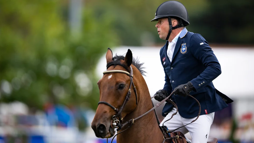 Jens Fredricson och Markan Cosmopolit går in i den individuella EM-finalen i ledning.