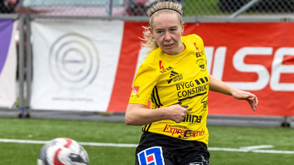 Sofia Munthe Nilsson har sedan i somras fått chansen med damlaget i elitettan och gjorde under lördagen sin startdebut.