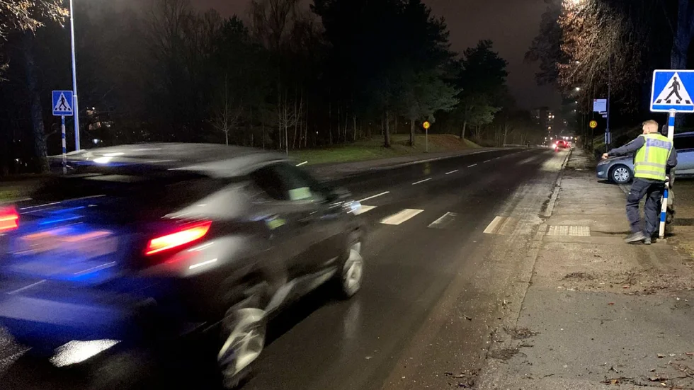 En kvinna och en man som var i färd med att passera ett övergångsställe i Mjölby blev påkörda. (Bilden är hämtad ur förundersökningen.)