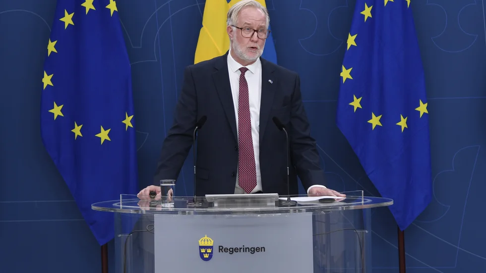 Johan Pehrson och Liberalerna vill driva på för att kronan ska bytas ut mot euron. Arkivbild.