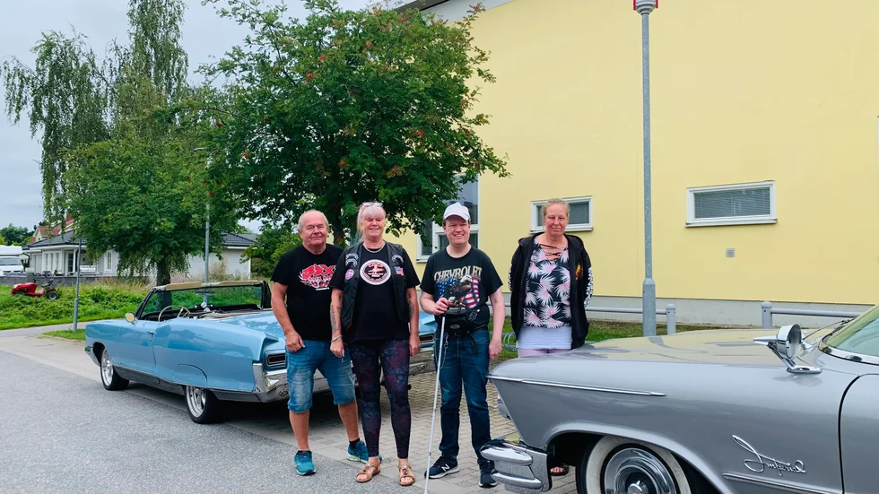 Motorgårdens medlemmar som gjorde en cruising i Finspång. Från vänster Tomas Brorsson, Andrea Kirch Jutterström, Kimmo Hyvättinen och Carro Melin.