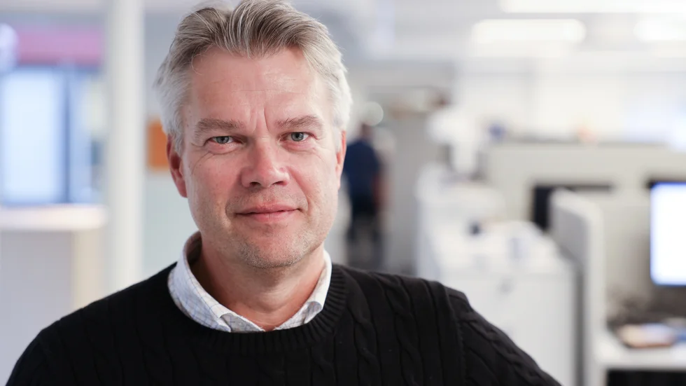 En anställd i Region Västerbotten råkade fylla i fel belopp i regionens deklaration. Nu riskerar regionen ett skattetillägg på över 23 miljoner kronor. Ekonomidirektören Peter Rönnholm säger att Regionen kommer att överklaga skattetillägget.