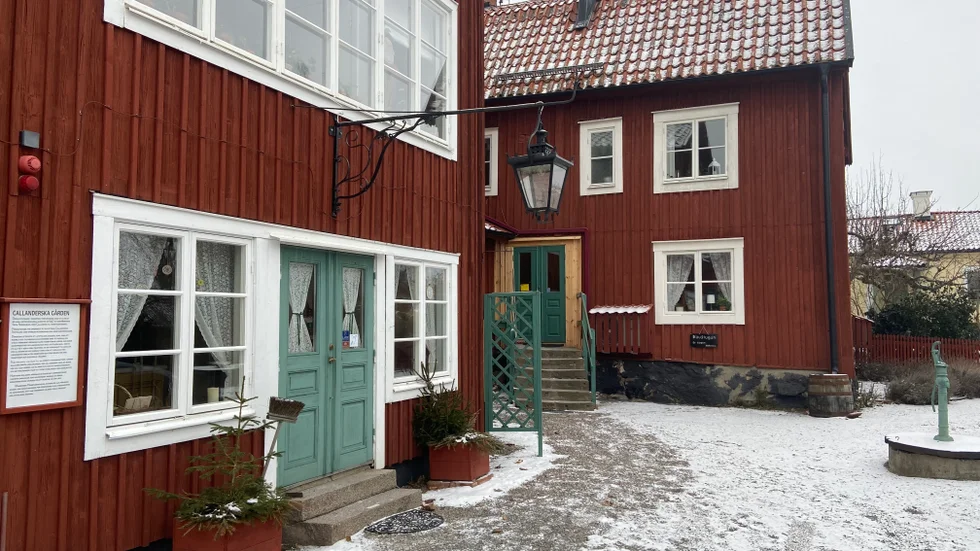 Vem som helst kan ansöka hos länsstyrelsen om att få en viss byggnad byggnadsminnesförklarad.
