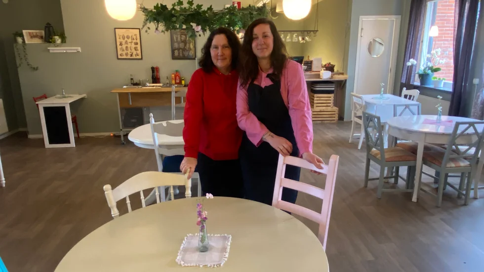 Anna Hultgren och Sandra Klameth säljer nu Bettnabaren.