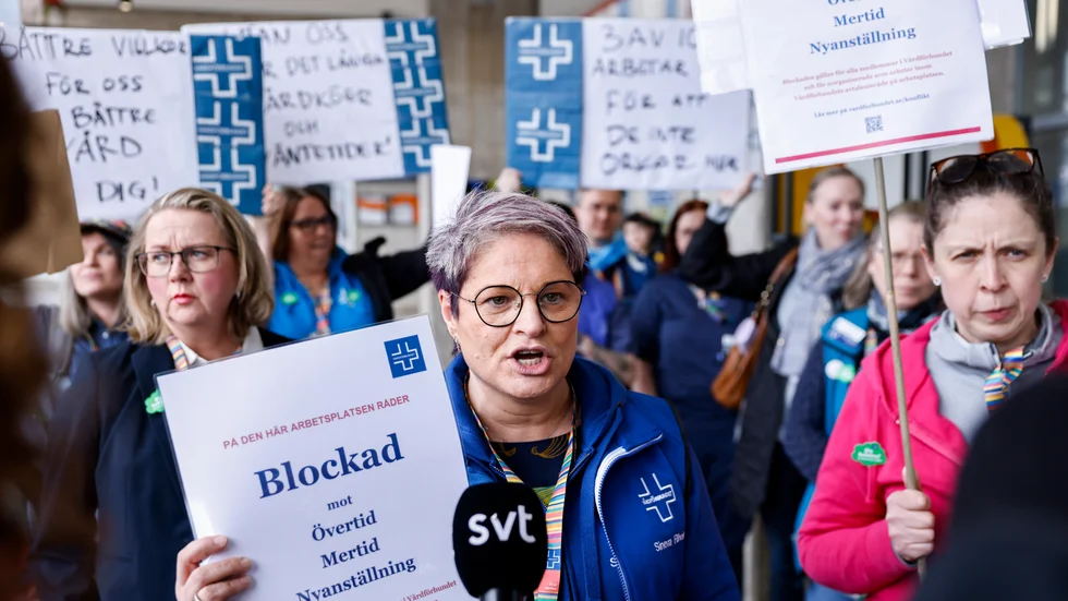 Sineva Ribeiro, ordförande Vårdförbundet, utanför Karolinska sjukhuset (KS) i Huddinge. Det råder dödläge i förhandlingarna mellan Vårdförbundet och arbetsgivarsidan.