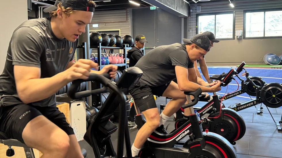 Det var full fart under fredagen i Star gym. AIK har börjat träna den här veckan och tuffa tester stod på programmet.