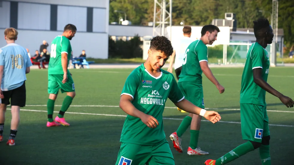 Levides Badreddin El Shehabi deppar efter en missad målchans.