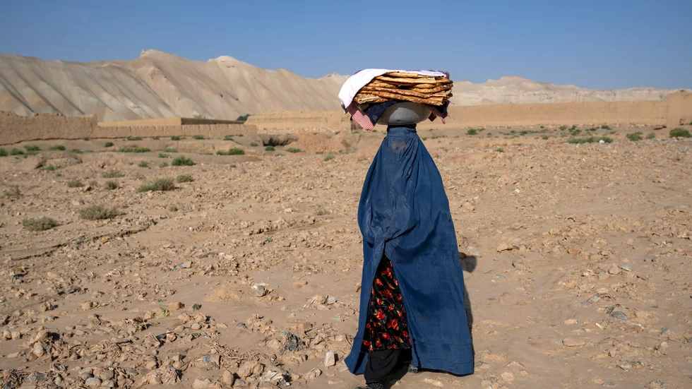 Situationen för de mänskliga rättigheterna är mycket allvarlig i Afghanistan. Ändå rapporteras det om en "turistboom" till landet.