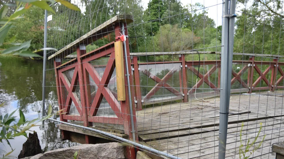 Bryggan vid Prästgårdsliden slokar. Nu pågår en utredning för att se vad som behövs göras.