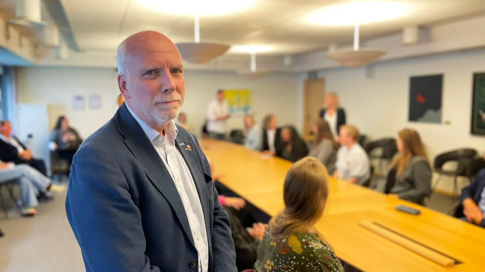 Regionrådet Anders Öberg (S) vill inte uttala sig om divisionschefen Pernilla Nordkvist avgång men säger att arbetet mot öppnare vårdformer ska fortsätta. (Arkivbild)