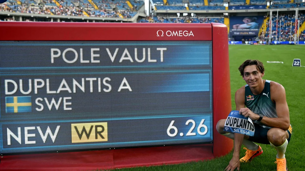 Armand Duplantis satte världsrekord vid Diamond League-galan i Katowice.