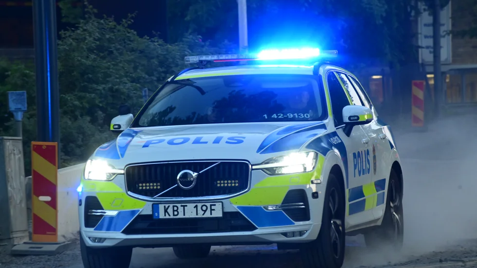 Polisen fann över 5 kg sprängämnen i mannens väska.  