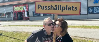 Här finns en pusshållplats – runt 10 par om dagen använder den