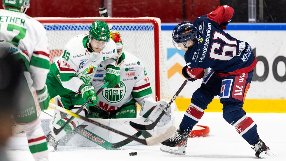 Markus Ljungh var den enda LHC-spelaren som lyckades få in en puck i nät bakom Kvaca i Rögle-målet. 