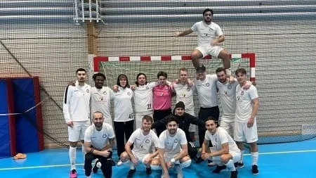 Alegria FC efter kvalsegern i Knivsta.
