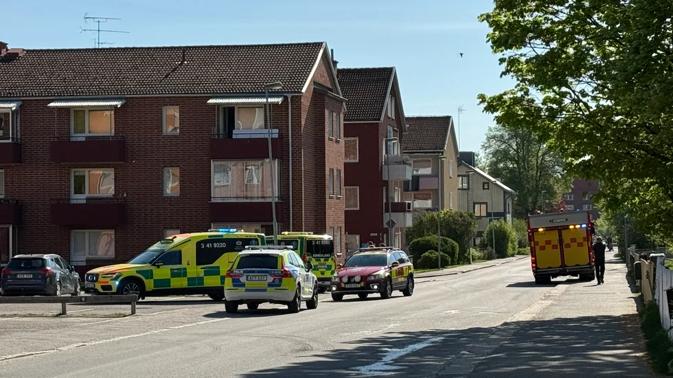Olyckan på Linnévägen var ingen trafikolycka, som man först trodde, utan det handlade om någon som blivit skadad vid arbete. 
