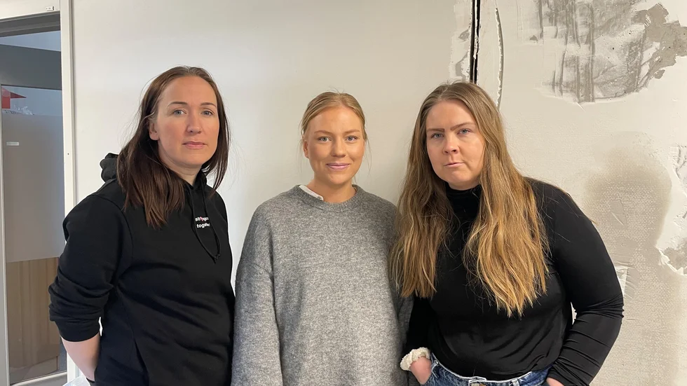 Ninni Wennström, Julia Linder och Sara Stiglund samt Ulrika Winbjörk och Anna Poggats (ej på bild) har lämnat in en anmälan till Arbetsmiljöverket då de anser att kommunen inte har agerat tillräckligt för att säkra arbetsmiljön.
