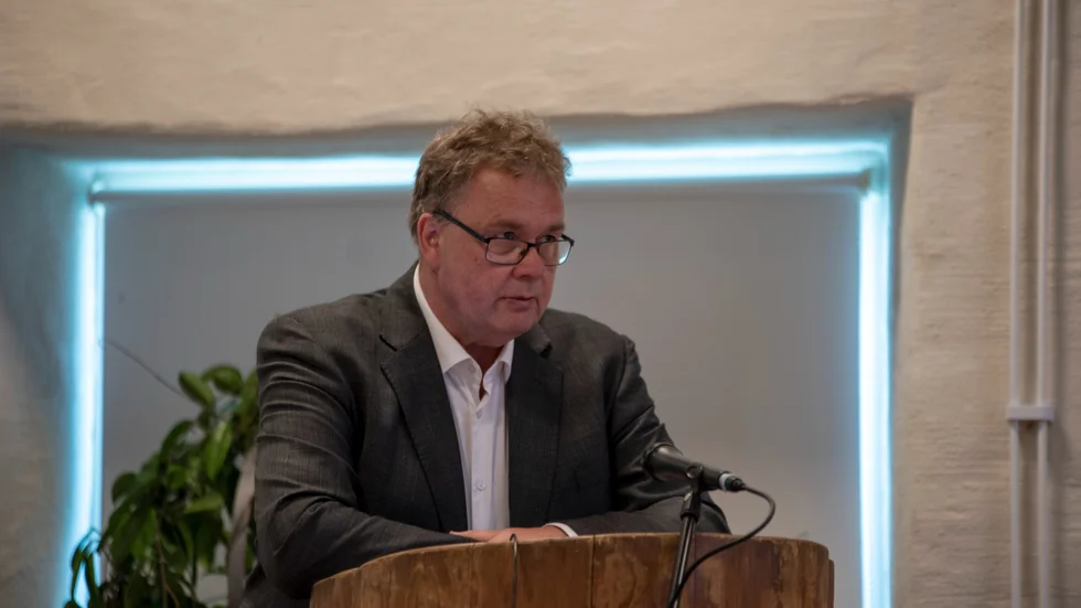 "Att stå med ett gevär och skjuta bland stenar är inte trevligt", säger Åke Granström på Svenska Jägareförbundet som fick avslag i två instanser på sin ansökan om licens för en revolver.