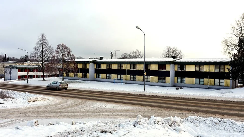 Elevhem. Migrationsverket har ett muntligt avtal med Bostadsbolaget om att hyra Kunskapsgården i Gamleby. Omkring 200 personer kommer att flytta in i maj i år.