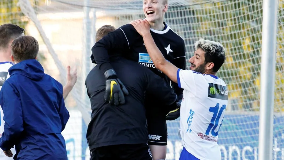 Arish Nouri tackar straffräddaren Tomas Adell för att han slapp bli syndabock.