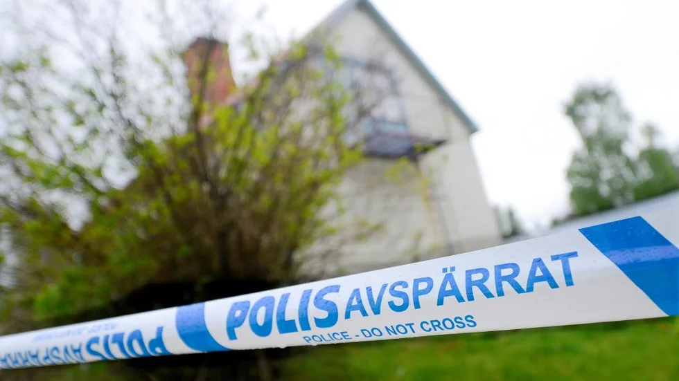 Området kring huset där mordförsöket ska ha skett var på måndagen fortfarande avspärrat.