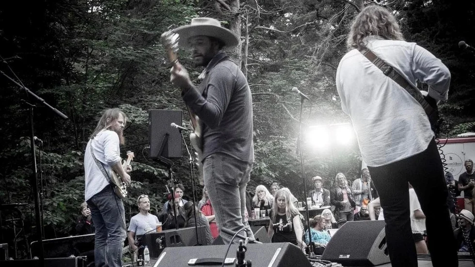 Nashville-bandet Cordovas på scenen på Musikfesten i Åhsbergska hagen 2019.