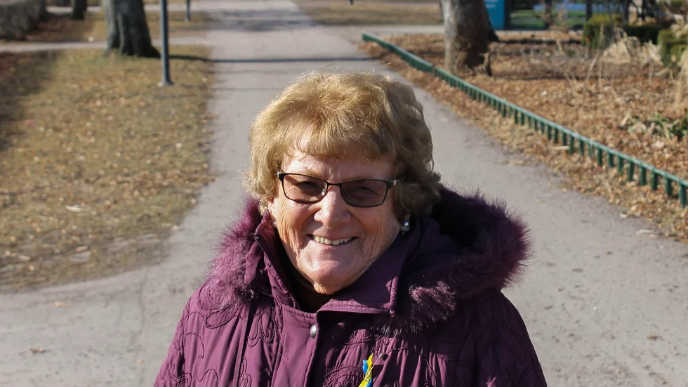 Ragnhild Wärn, tidigare politiker i Motala och dåvarande Landstinget (S), vill inte ligga på soffan och ta det lugnt. "Nej, nej, det klarar inte jag!". 