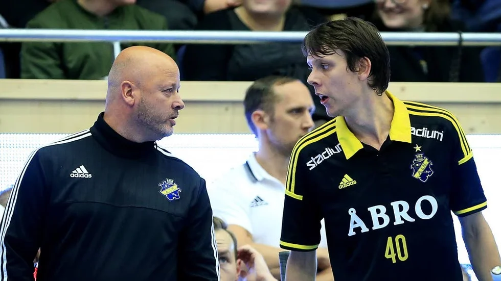 Två tidigare Storvretaprofiler i samspråk. Magnus Jäderlund och Joakim Olsson.