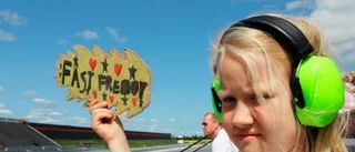 Festival som doftar bränt gummi