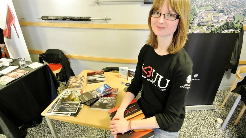 ÅTERVÄNDARE. Kristina Lundgren gick ut Högbergsskolan i fjol och återvände till mässan för att berätta om sin utbildning till civilingenjör med miljöinriktning.