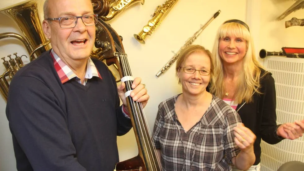 Nu laddar de för julkonserter och julteater. Från vänster Guy Eriksson, Gisela Hallberg och Anna-Lena Gustafsson.