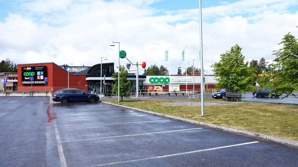 Polisen har inga spår efter den man som rånade Coop på Björsktan.