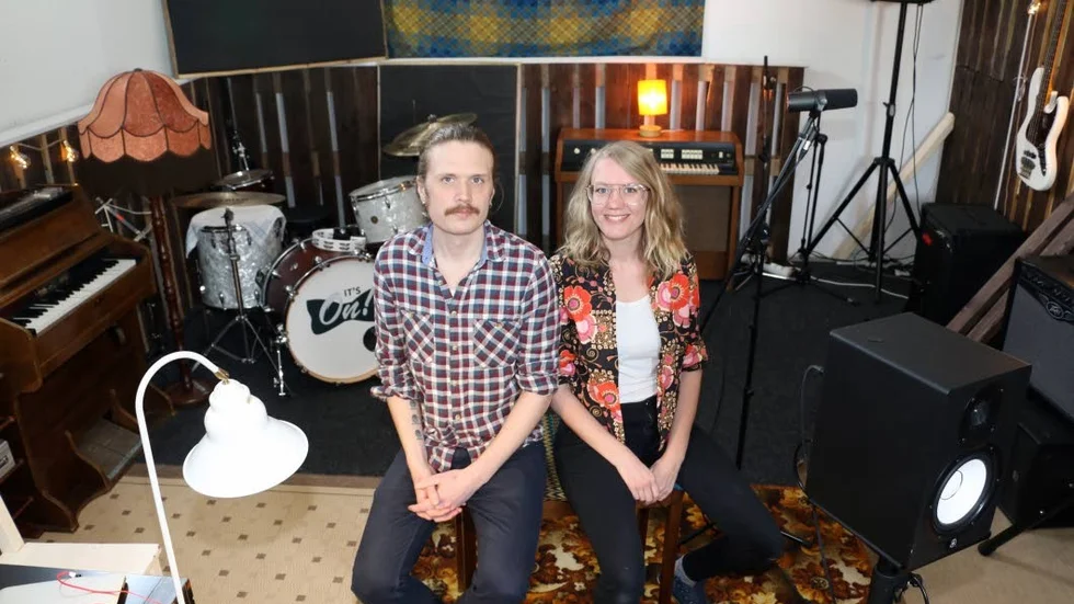 Vill satsa. Viktor Fagerlund och Elin Grunditz vill utveckla studioverksamheten i Altersbruk.