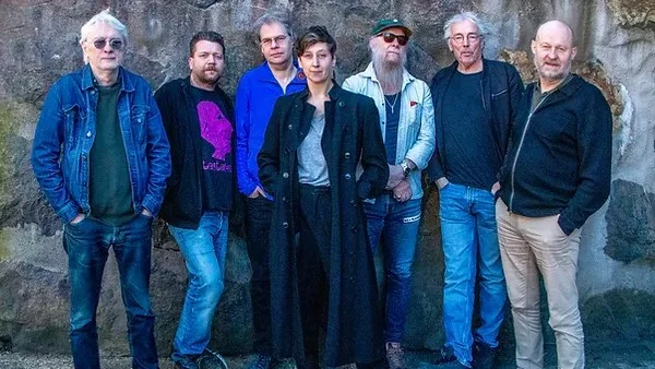 Nynningen 2022, från vänster: Bengt Blomgren, Mårten Magnefors, Niclas Rydh, Frida Thurfjell, Nikke Ström, Tomas Forssell och Thomas Jäderlund.

​
