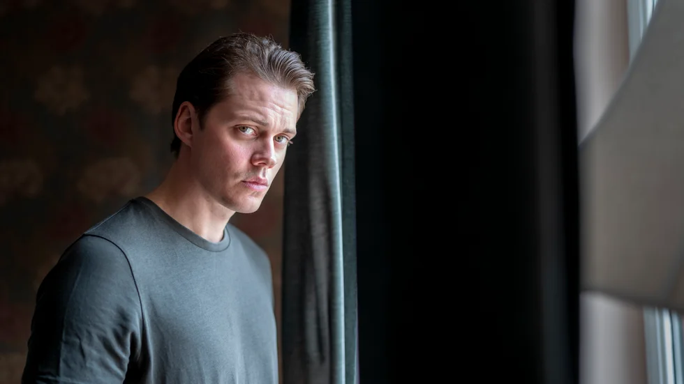 Bill Skarsgård följer upp rollen som clownen i "It" med en ny mörk fantasyberättelse. Arkivbild.