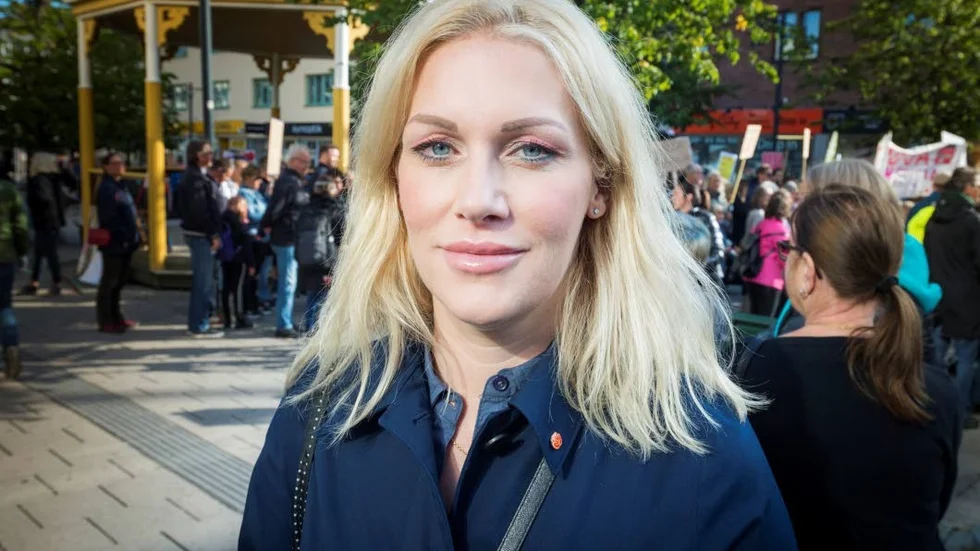"Vår intention är inte att göra skolan sämre eller att förstöra någonting utan snarare att utveckla och se till att skolan håller samma kvalitet framöver också", säger Emma Engelmark (S).