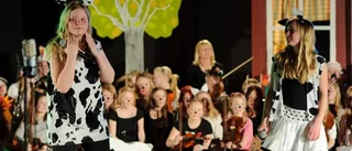 Djurtema på skolföreställning