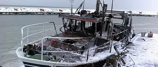 Brand i stor fiskebåt