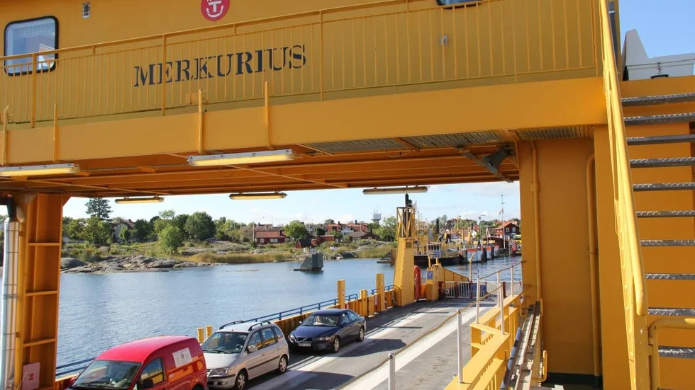 Trafikverket utökar tidtabellen för Gräsöfärjan under sommaren.