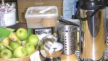 Godis eller frukt. Vad vill du helst ha i din skolkafateria? Foto: Theresa Hellman