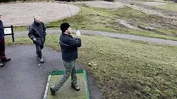 Rolf Magnertoft, Lennart Wettervik och Kenneth Sundberg på Håmö gårds golfbana.