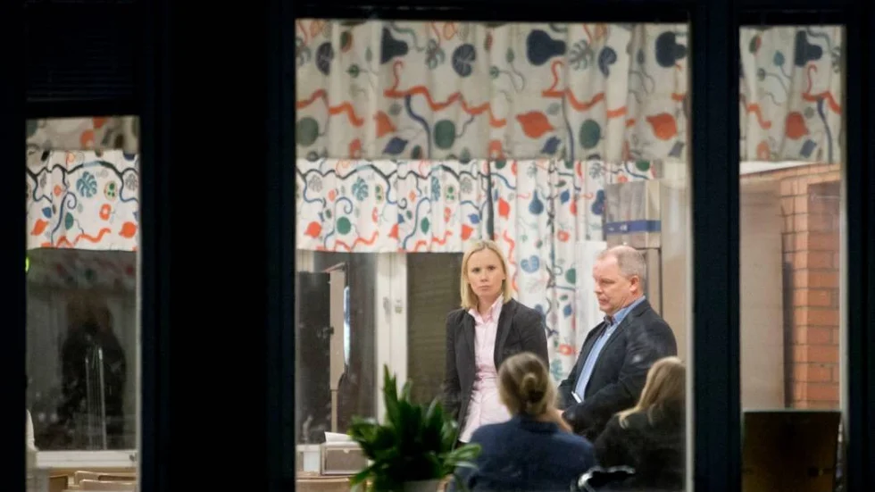 Bilden från ett av mötena på Almtunaskolan innan beslutet klubbades på onsdagen.