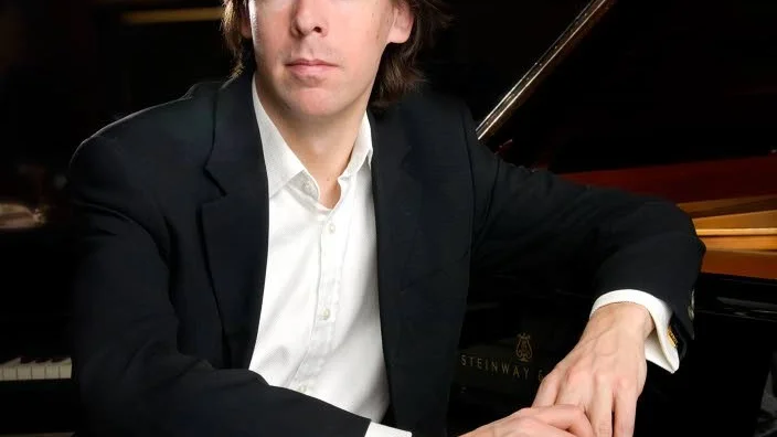Briljant. Pianisten Martin Sturfält visade sin virtuosa sida i Ravels pianokonsert.