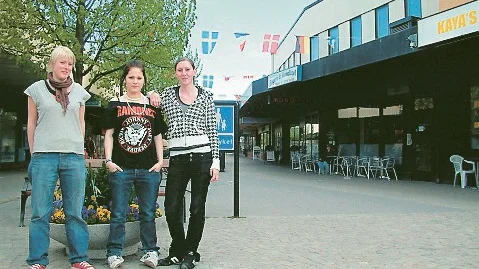 Mathilda Råsmark, Tanja Folkesson och Zabina Dahl arrangerar Streetfestival i Hultsfred.