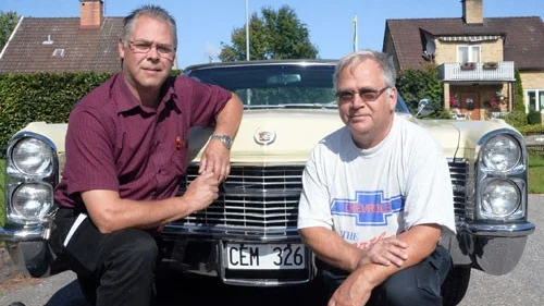 Semmy Lingefjord och Ronny Olsson laddar för dragracingfest i Hultsfred.