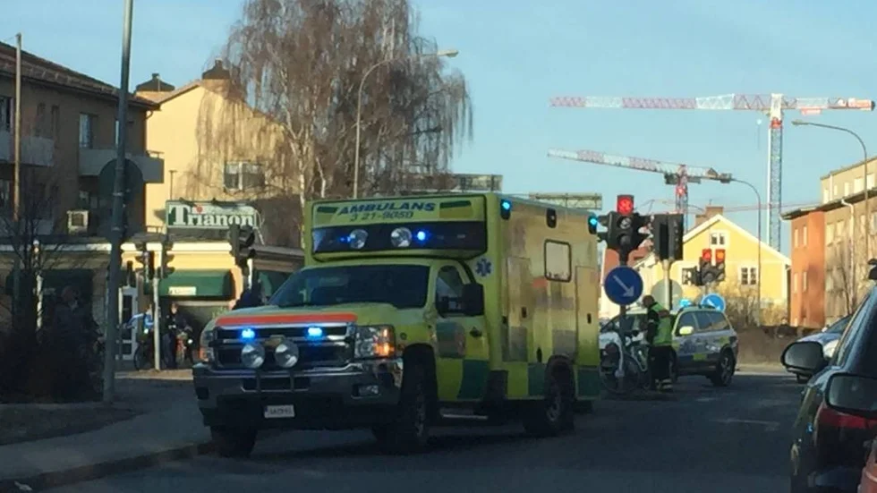 Person påkörd vid övergångsställe.