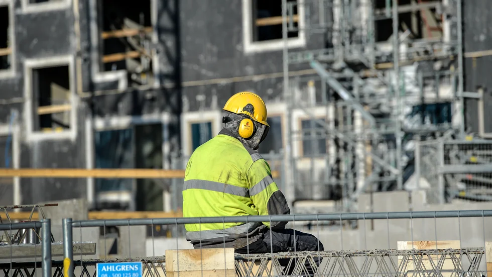 Vi kan aldrig vara nöjda förrän antalet som blir sjuka på grund av jobbet, allvarligt skadade eller omkomna på våra arbetsplatser är noll, skriver Patrik Jakobsson, Byggföretagen.