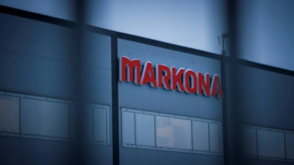 Markona har cirka 170 anställda och utför bland annat markarbeten.
